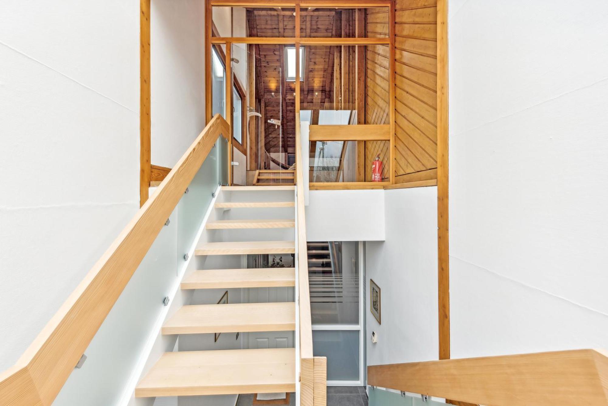Alpine Golf Retreat: Luxury Maisonette With Sauna Apartment