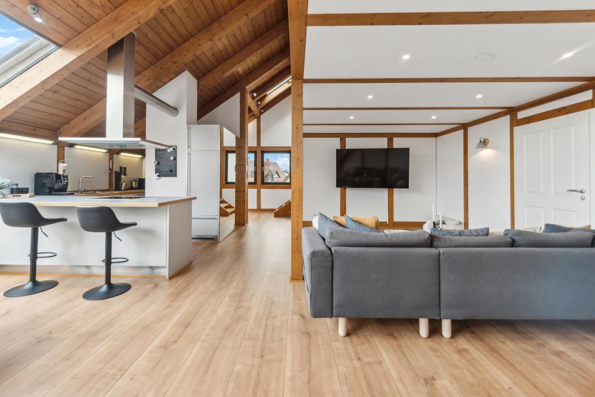 Alpine Golf Retreat: Luxury Maisonette With Sauna