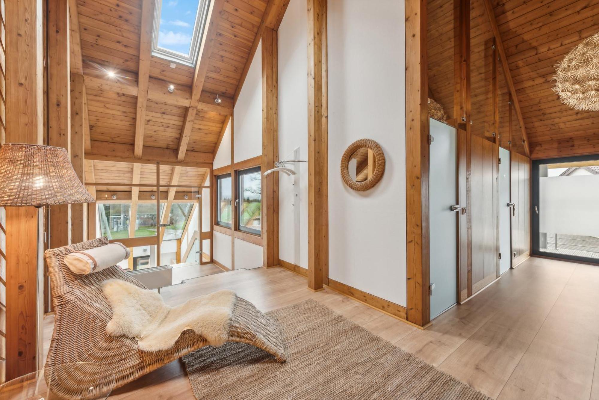Alpine Golf Retreat: Luxury Maisonette With Sauna Apartment Sankt Wendel